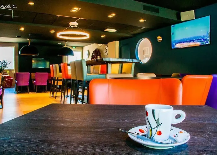 Hotel Halt - Choisissez L'hotellerie Independante 2*