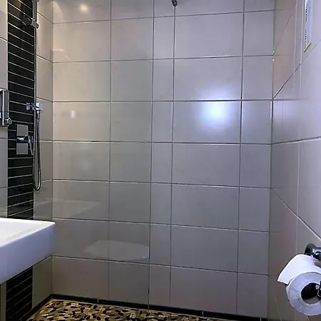 Halt - Choisissez L'hotellerie Independante فندق