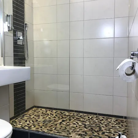 Halt - Choisissez L'hotellerie Independante Szálloda Lattes