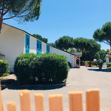 Halt - Choisissez L'hotellerie Independante 2*