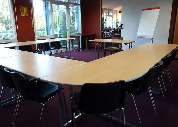 Halt - Choisissez L'hotellerie Independante Отель Лат