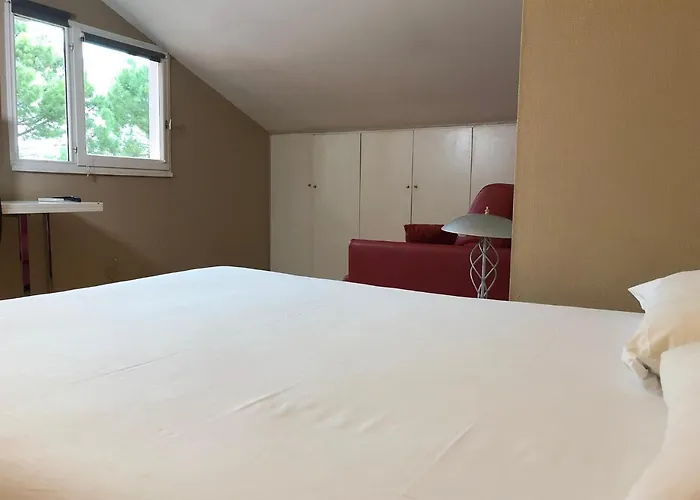 Отель Halt - Choisissez L'hotellerie Independante 2*