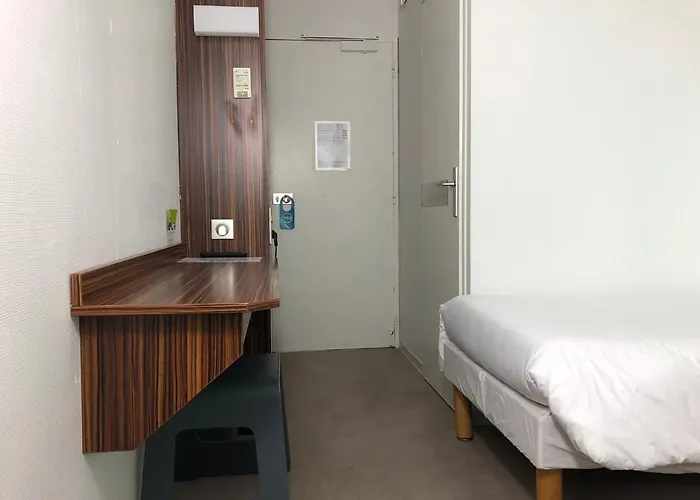 Отель Halt - Choisissez L'hotellerie Independante 2*