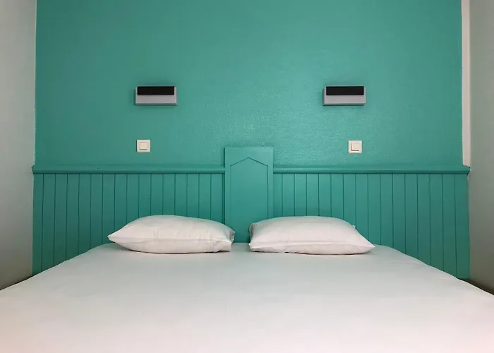 Halt - Choisissez L'hotellerie Independante Отель Лат