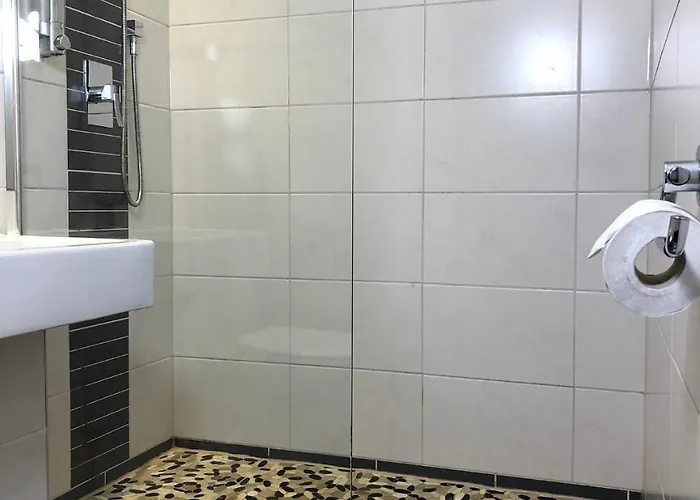 Halt - Choisissez L'hotellerie Independante Hotel Lattes