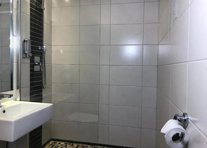 Halt - Choisissez L'hôtellerie Indépendante Lattes