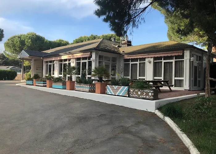 Halt - Choisissez L'hôtellerie Indépendante 2* Lattes